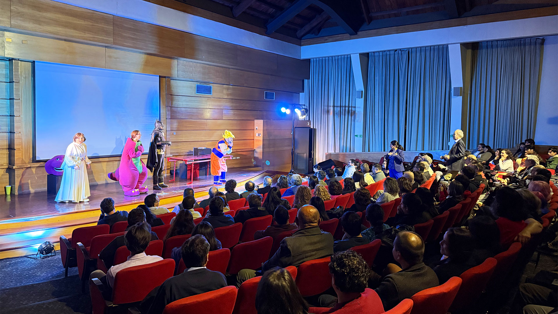 Con una propuesta teatral sobre protección de datos personales, el DCC lanzó nueva edición de Revista Bits