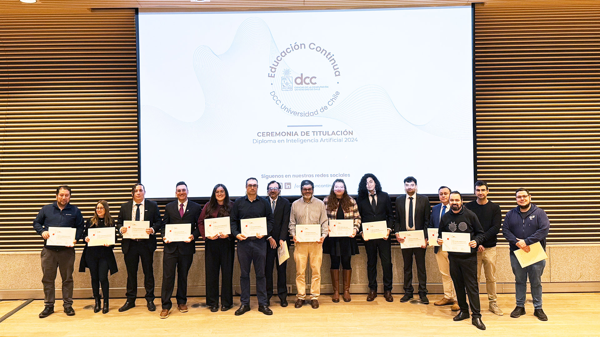 Educación Continua DCC celebró la graduación de una nueva generación del Diploma en Inteligencia Artificial