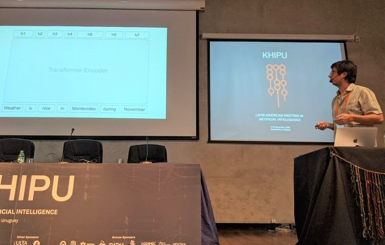El profesor, Jorge Pérez, durante su conferencia en Khipu 2019 (imagen: @Khipu_AI).