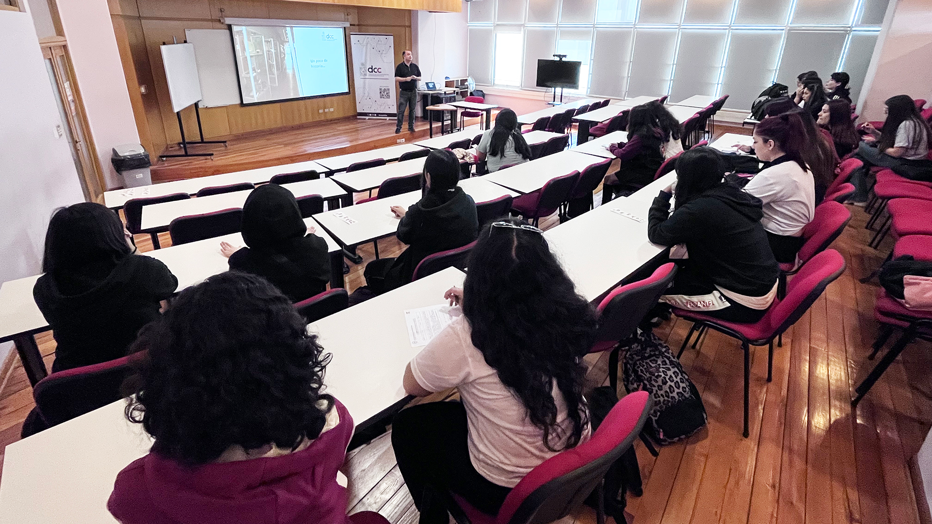 Estudiantes del Colegio Madre Eugenia visitaron el DCC