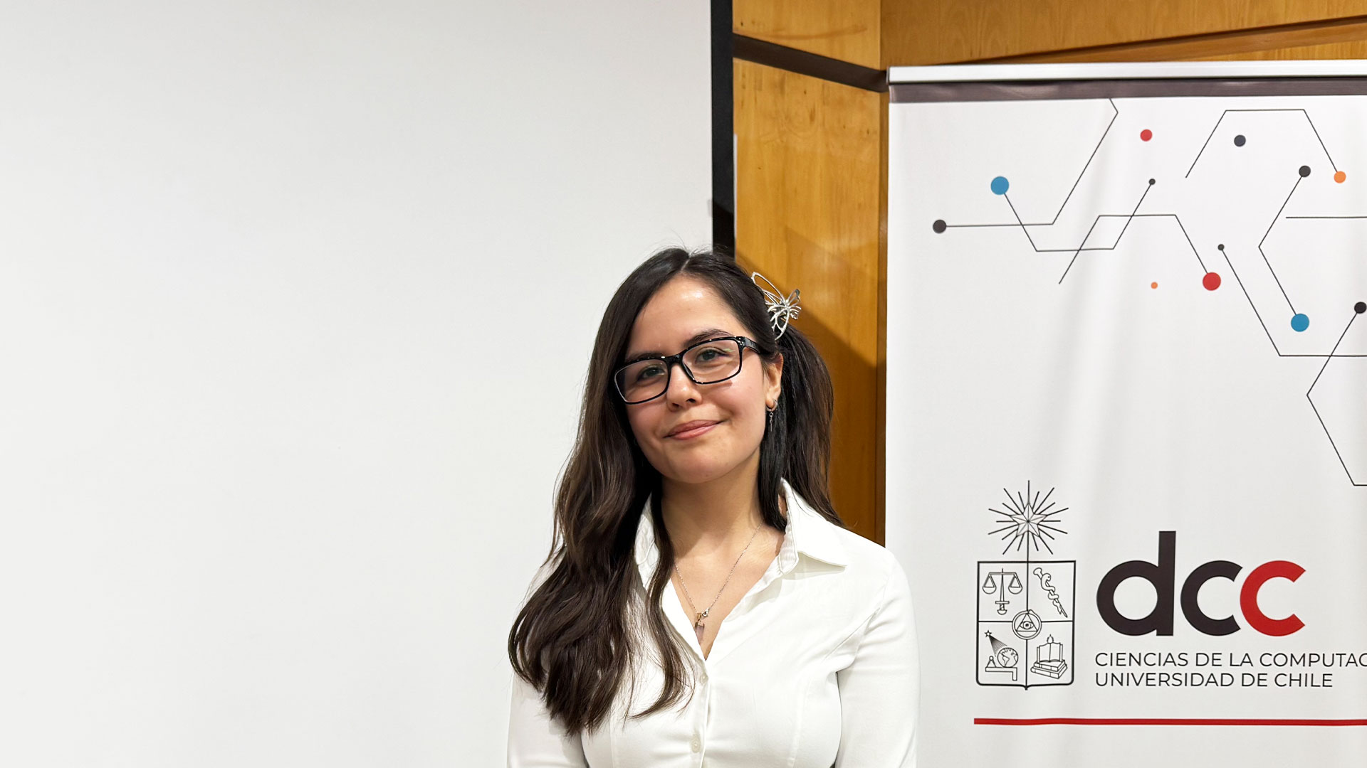 ¡Felicitaciones Alina González, nueva ingeniera civil en computación!