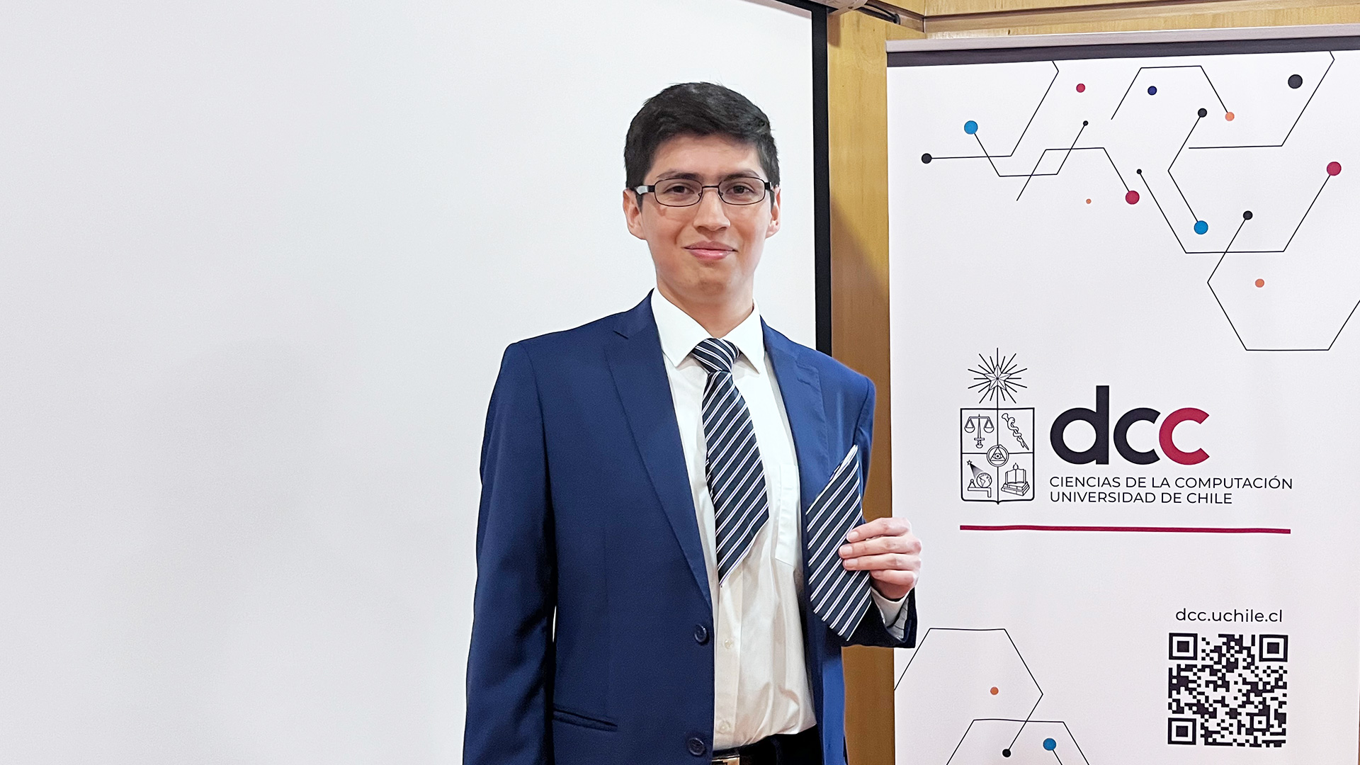 ¡Felicitaciones Andrés Abarca, nuevo ingeniero civil en computación!