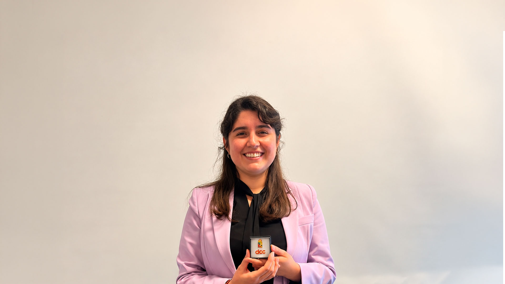 ¡Felicitaciones Constanza Pizarro, nueva ingeniera civil en computación!