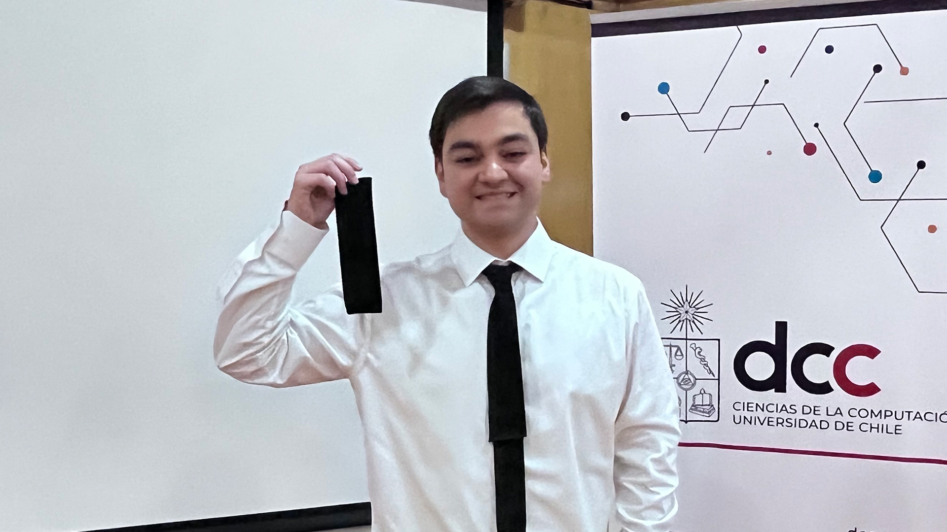 ¡Felicitaciones Cristóbal Miranda, nuevo ingeniero civil en computación!