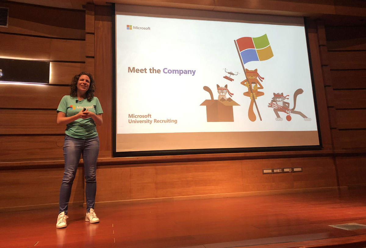 La charla de Dave McCarthy fue ofrecida como parte de las actividades del programa de reclutamiento profesional de Microsoft.