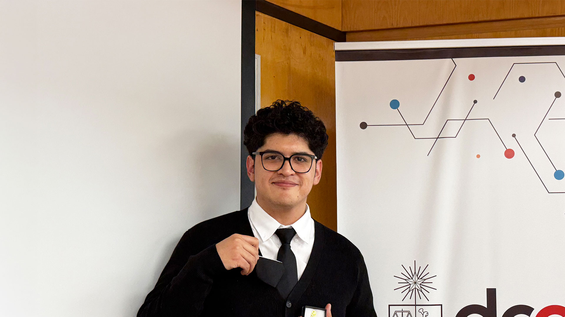 ¡Felicitaciones Felipe Mellado, nuevo ingeniero civil en computación!