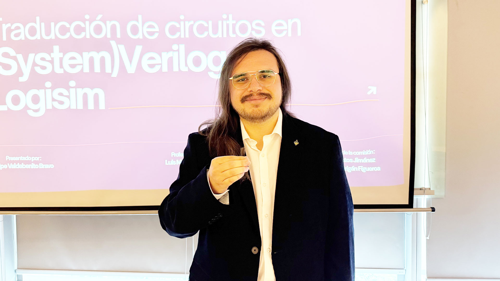 ¡Felicitaciones Felipe Valdevenito, nuevo ingeniero civil en computación!