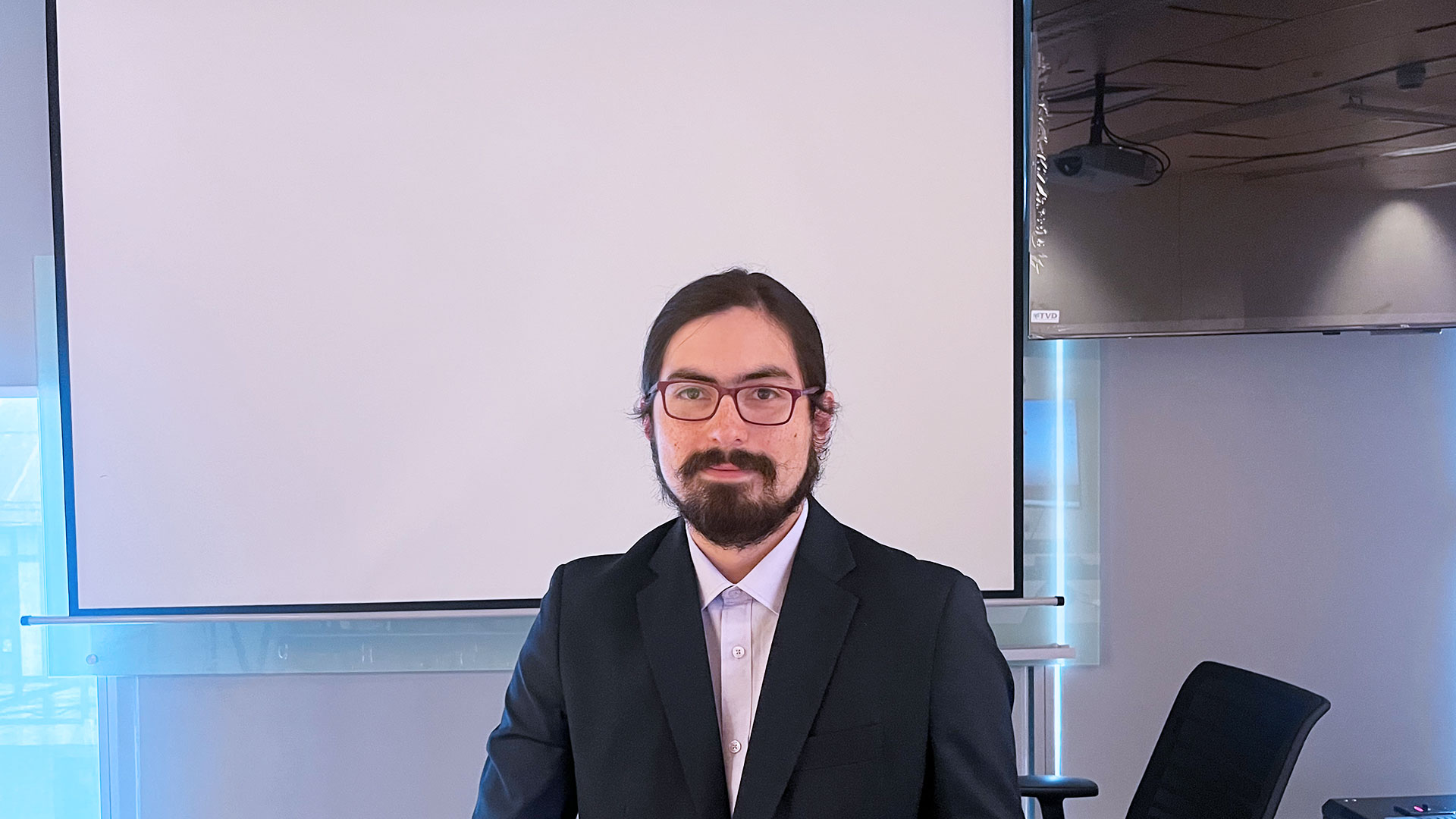 ¡Felicitaciones Gabriel Flores, nuevo magíster en ciencias mención computación e ingeniero civil eléctrico!