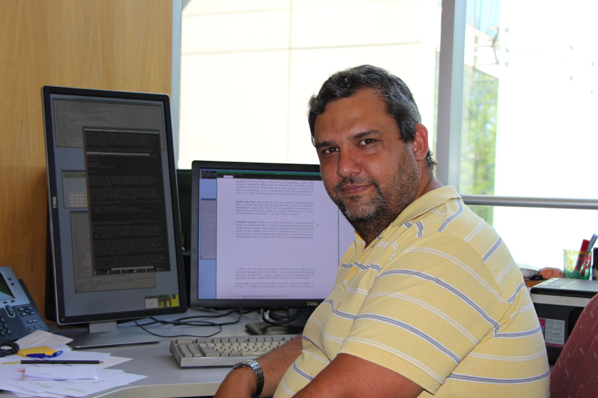Prof. Gonzalo Navarro recibe reconocimiento mundial por sus contribuciones a la ciencia de la computación