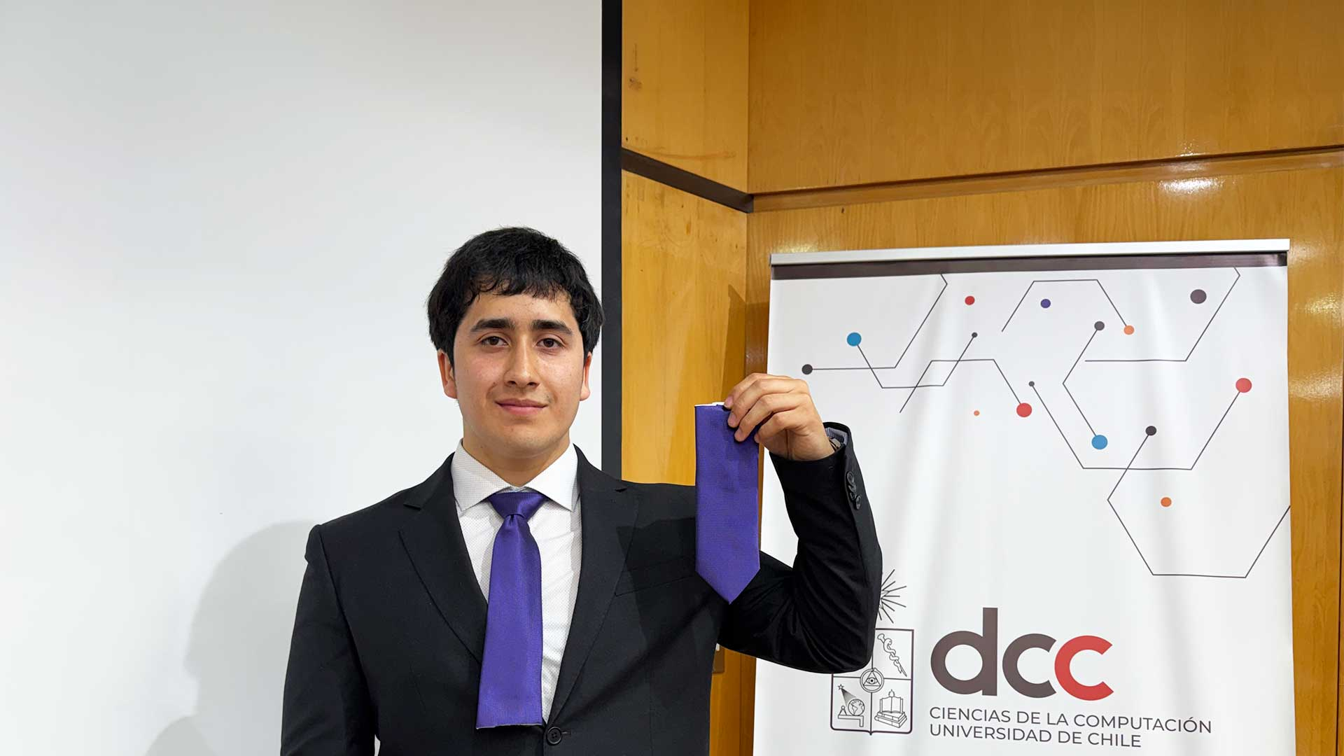 ¡Felicitaciones Javier Facondi, nuevo ingeniero civil en computación!