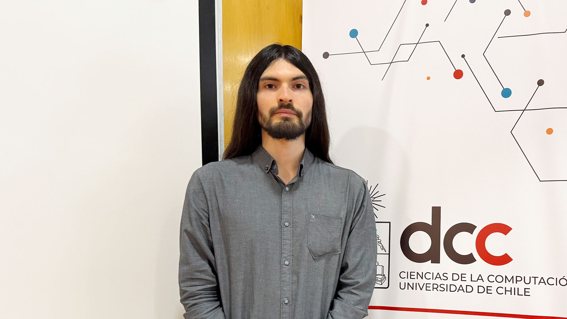 ¡Felicitaciones Joaquín Cruz, nuevo magíster e ingeniero civil en computación!