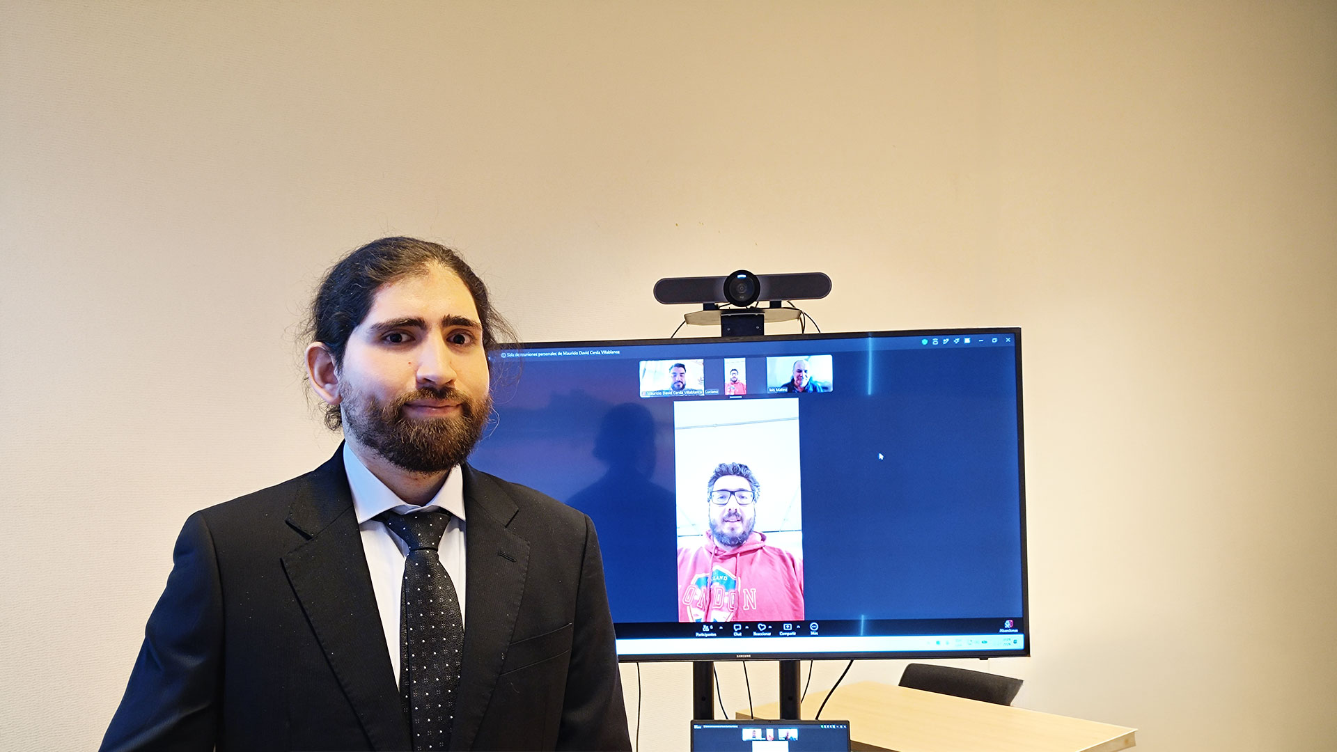 ¡Felicitaciones Jorge Valenzuela, nuevo ingeniero civil en computación!