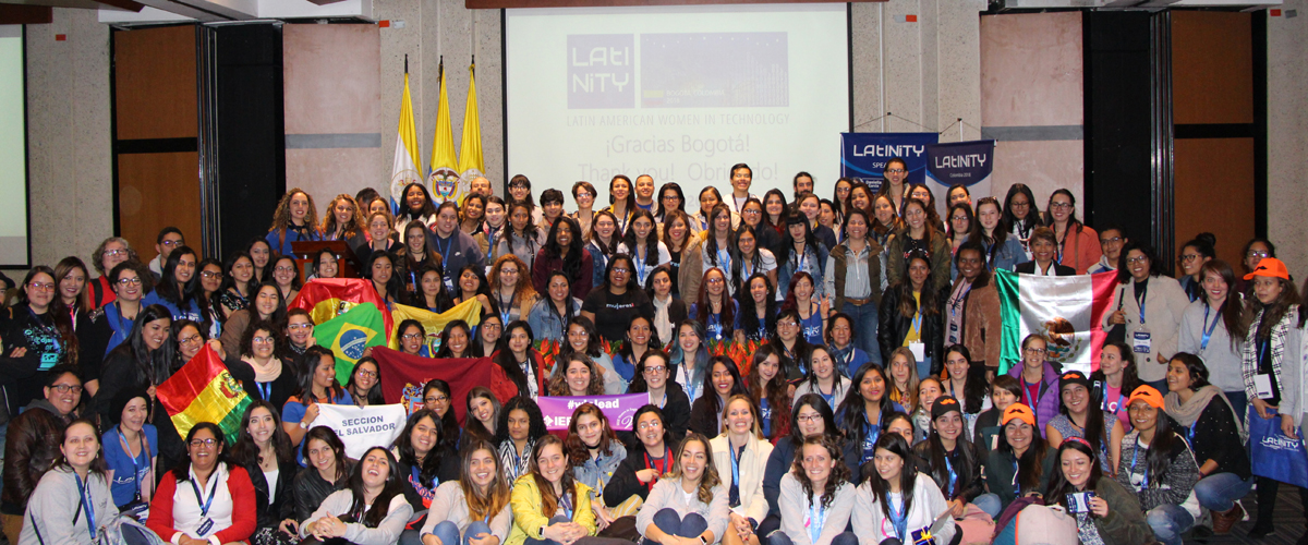 Cerca de 300 asistentes participaron en LAtINiTY, la conferencia de mujeres en computación más grande de Latinoamérica.