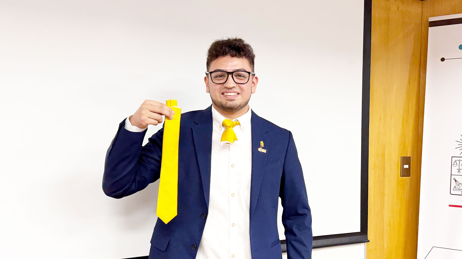 ¡Felicitaciones Luis Enrique Marín, nuevo ingeniero civil en computación!