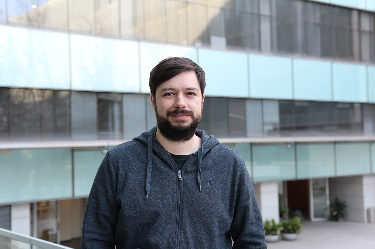 El profesor Matías Toro es Doctor en Computación de la Universidad de Chile y sus líneas de investigación se centran en el área de Lenguajes de Programación.