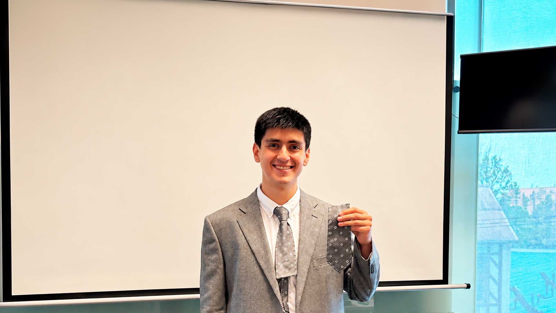 ¡Felicitaciones Matías Vega, nuevo ingeniero civil en computación!