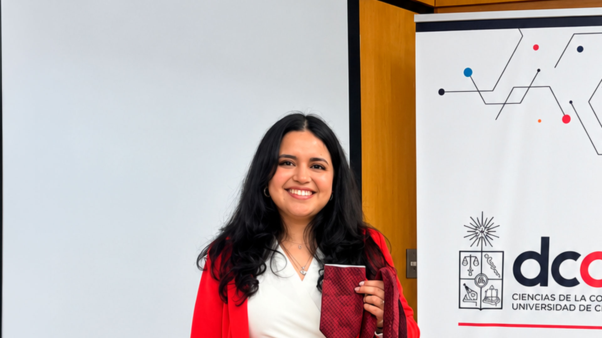 ¡Felicitaciones Scarlett Plaza, nueva ingeniera civil en computación!