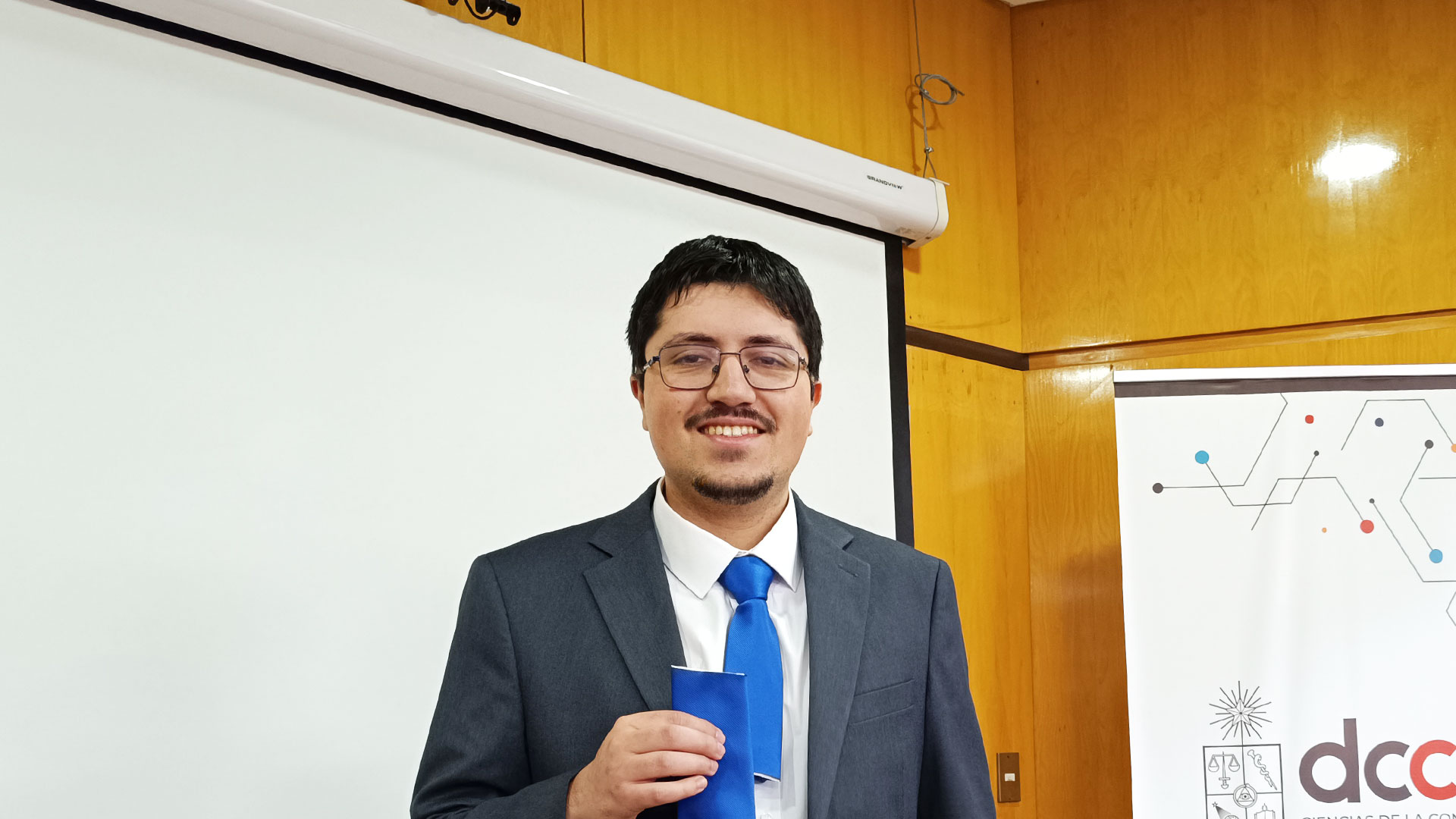¡Felicitaciones Sebastián Olmos, nuevo ingeniero civil en computación!