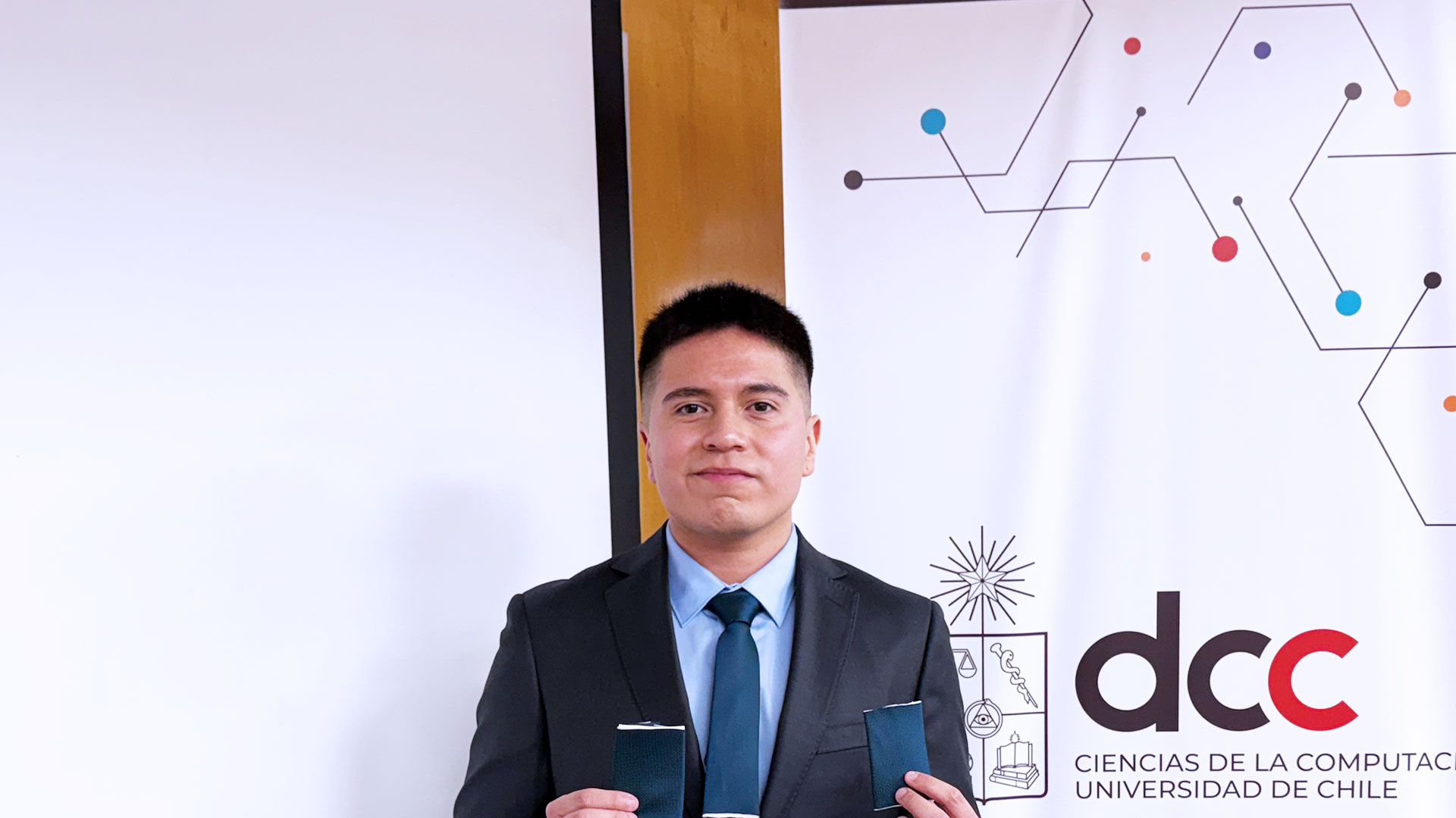 ¡Felicitaciones Sergio Rojas, nuevo magíster en ciencias e ingeniero civil en computación!