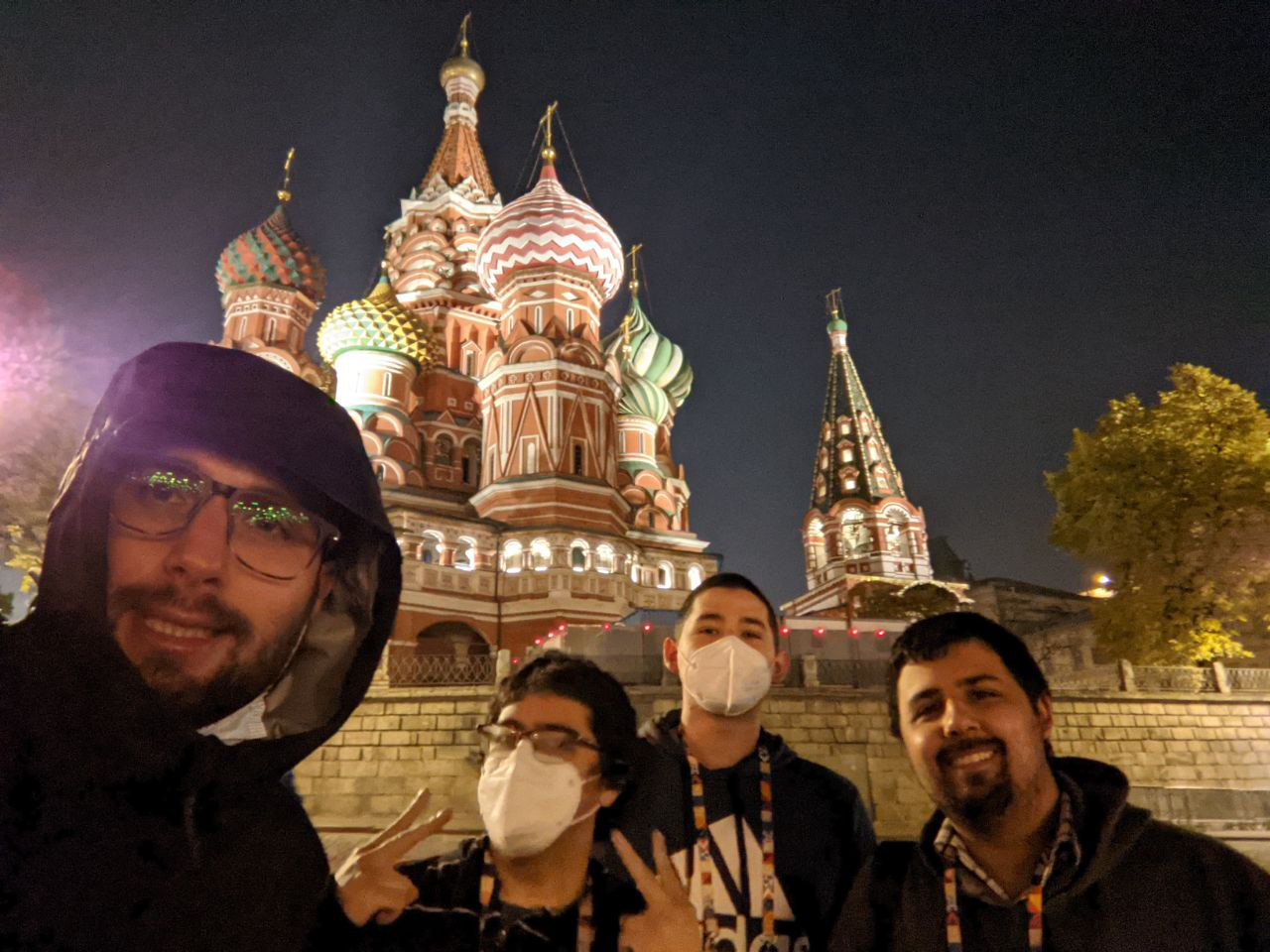 Los estudiantes de la FCFM, viajaron hasta la ciudad de Moscú, Rusia, para participar en la final mundial del torneo universitario de programación competitiva ICPC.