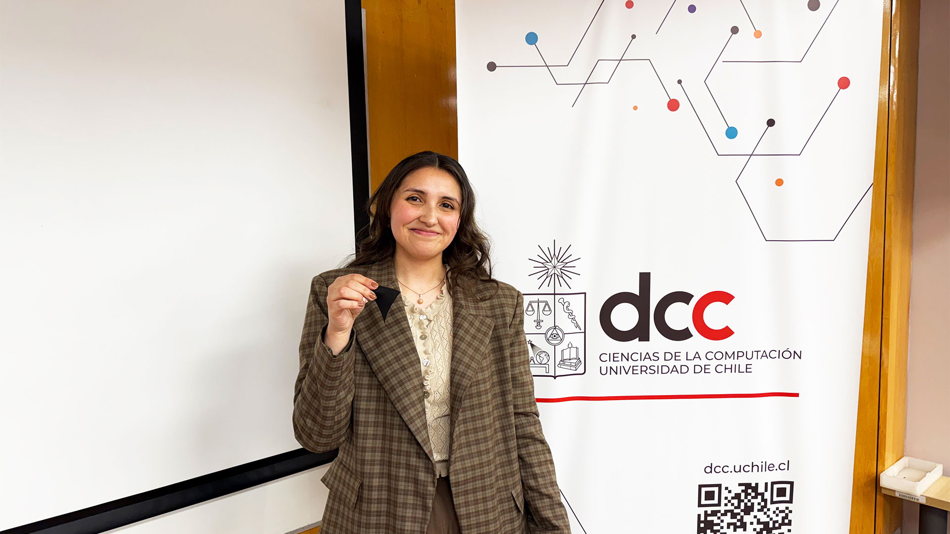 ¡Felicitaciones Valentina Alarcón, nueva ingeniera civil en computación!