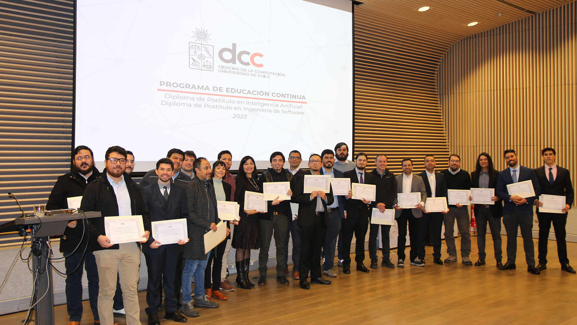 Programa de Educación Continua del DCC graduó a profesionales del área de Ingeniería de Software e Inteligencia Artificial